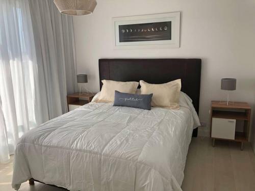 Apartamento Departamento En Destacado Edificio Con Pileta