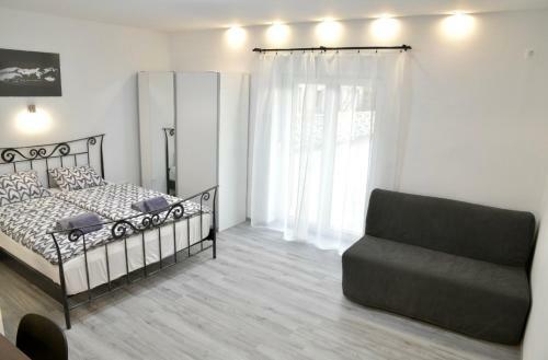 Stara Jezica Apartments With Wifi