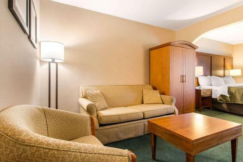 Hotel Comfort Inn & Suites