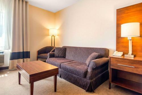 Hotel Comfort Inn & Suites