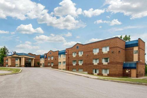 Hotel Comfort Inn & Suites
