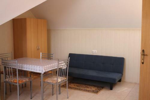 Andr�s Apartmanh�zak