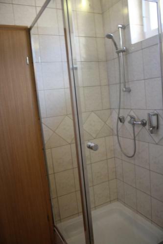 Andr�s Apartmanh�zak