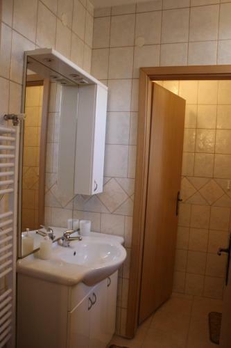 Andr�s Apartmanh�zak