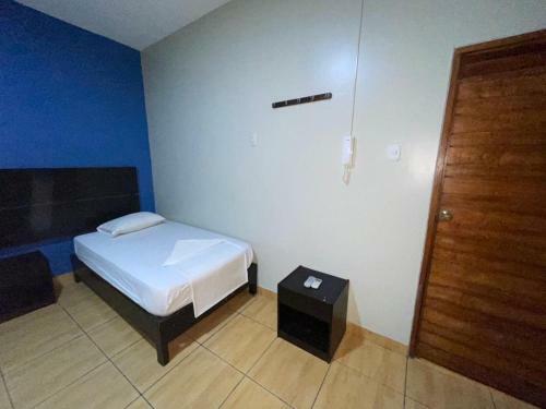 Hotel Alojamiento Tahuari