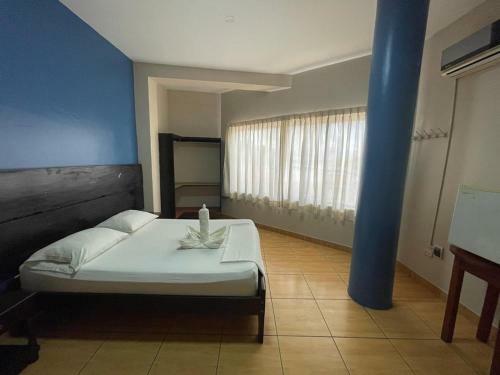 Hotel Alojamiento Tahuari
