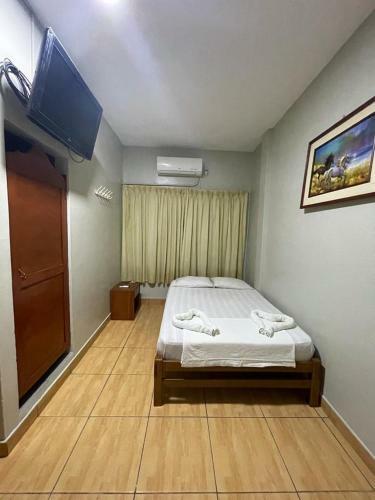 Hotel Alojamiento Tahuari