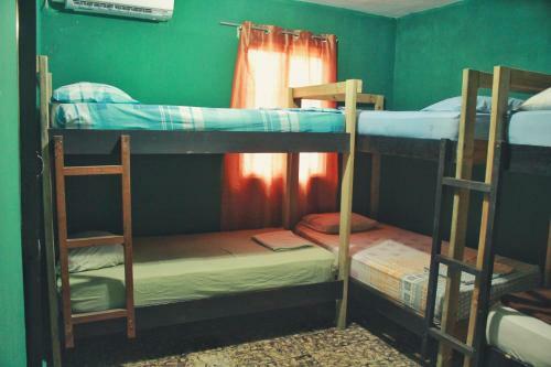 Albergue Twin Fin Plaza