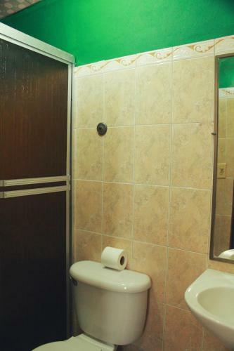 Albergue Twin Fin Plaza