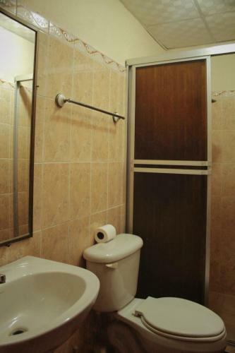 Albergue Twin Fin Plaza