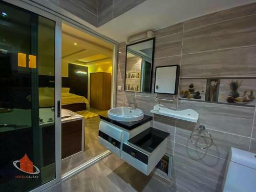 Hotel Galaxy