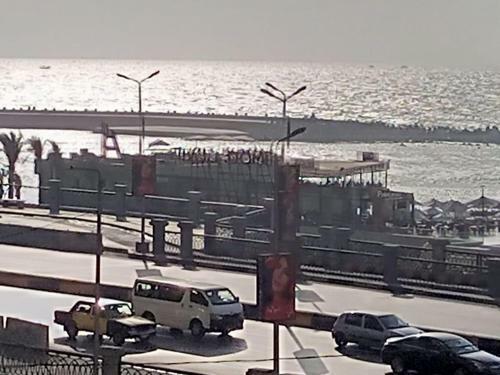 Roshdy Apartment Sea View