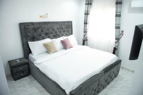 Cozy 3 Bedroom Apart - 24hrs Elect/wifi/security