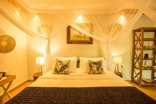 Hotel Amani Safari Lodge