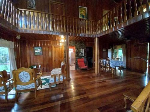 Rossy's Villa And Garden's