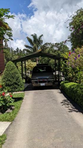 Rossy's Villa And Garden's