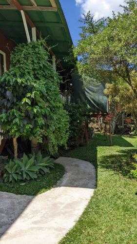 Rossy's Villa And Garden's