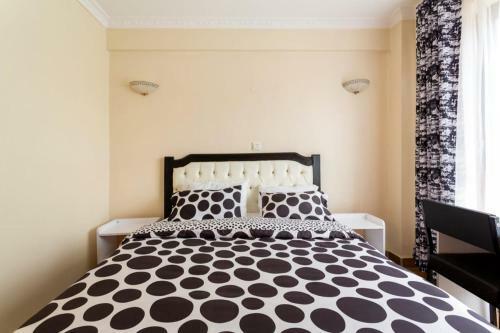Apartamento Lovely Four Bedroom With A Pool