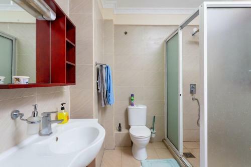 Apartamento Lovely Four Bedroom With A Pool