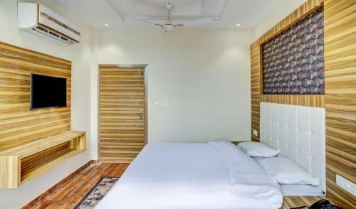 Hotel Maahi