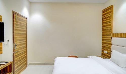 Hotel Maahi