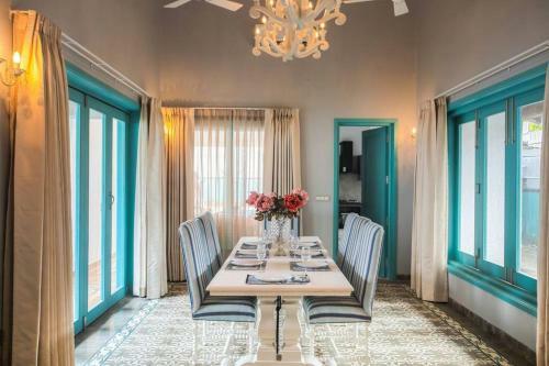 White Banyan Beach Villa, Candolim By The Acacia Villas