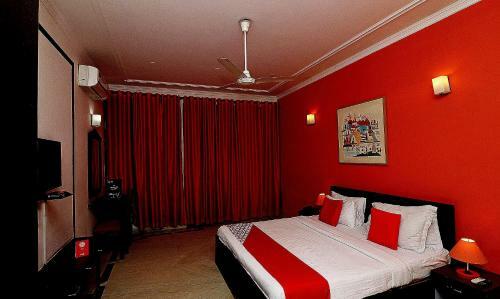 Oyo 89078 Hotel Jc Chelet