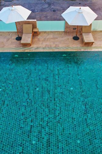 Hotel Leenova Place