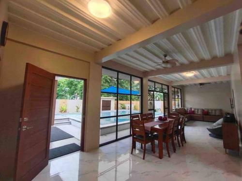 Villa Sparkling Hill Vacation House Philippines