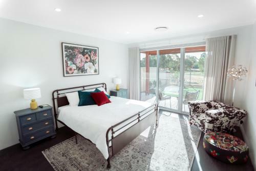 Chic Retreat