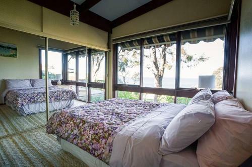 Pebble Views