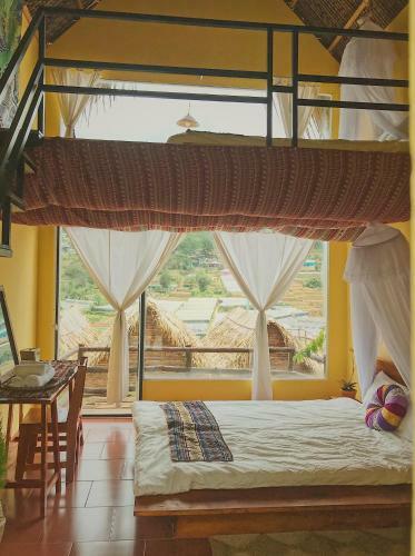 Lodge M�i L� Home & Cafe