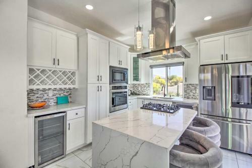 Exquisite House With Pool About 6 Mi To 4th Ave!