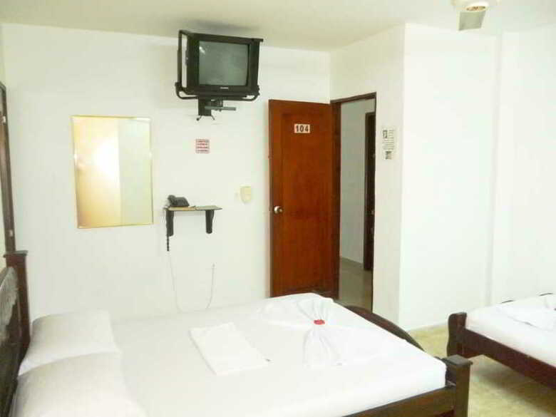 Hotel La Casa Del Turista
