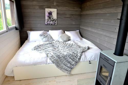 Bed & Breakfast Cabane Dans Les Arbres / Swin-golf De Cremin
