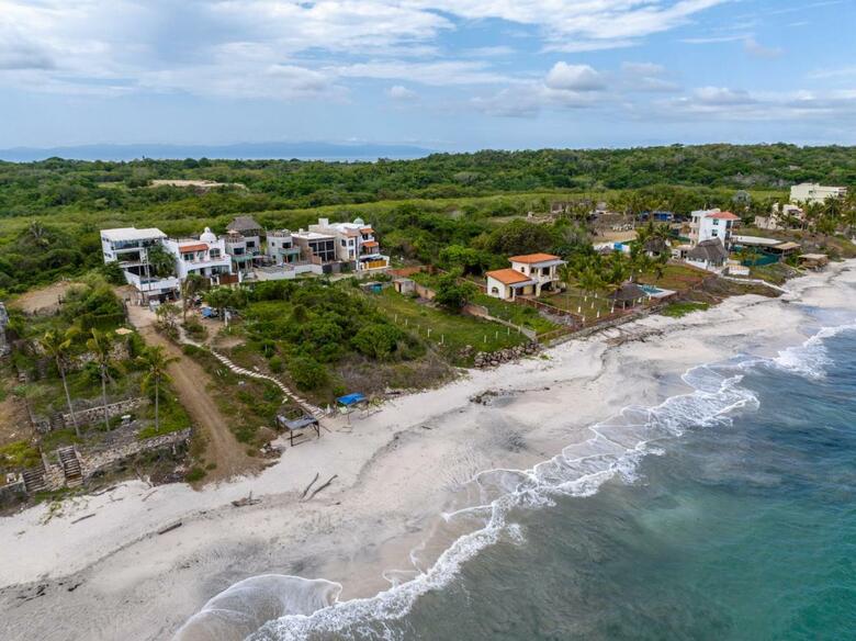 The Pacific Nomads Villa