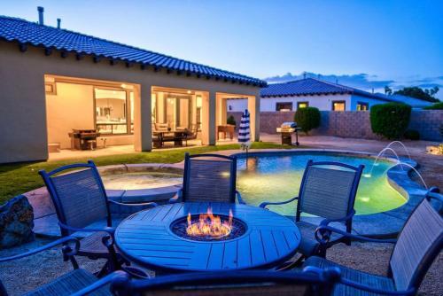 Villa Sojourn - Luxury Resort Style Living, Pool And Jacuzzi