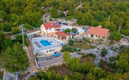 Holiday Home Jurica- With Heated Pool