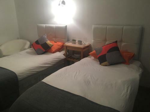 Hostal Woodland Lodge