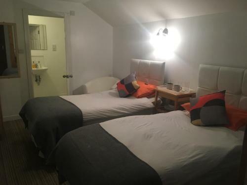Hostal Woodland Lodge