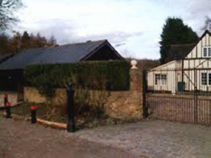 Hostal Woodland Lodge