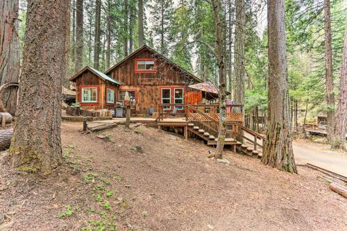 Rustic Oakhurst Cabin About 8 Mi To Yosemite Np!