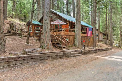 Rustic Oakhurst Cabin About 8 Mi To Yosemite Np!