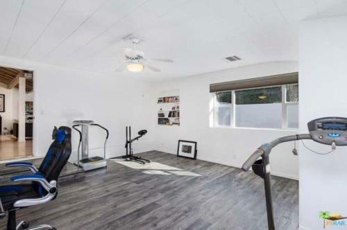 Desirable Home With Beautiful Pool