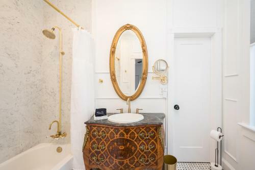 Littlefield 1890 Victorian Retreat