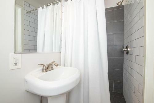 Muir Ave Unit 7 Nt 28 Rockaway G