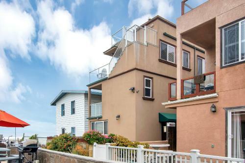 Tangiers Court Oasis B