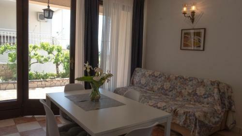 Apartment With Beautiful Sea View