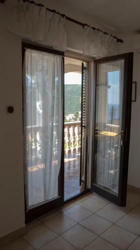 Apartment With Beautiful Sea View