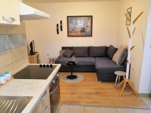 Cypress Tree Holiday Home - Sabunike Nin